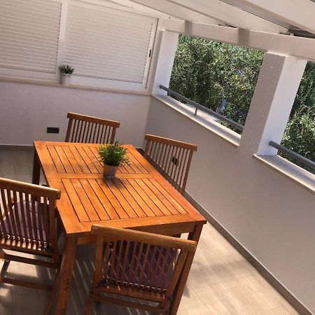 Apartmani Porat Malinska Ngoại thất bức ảnh