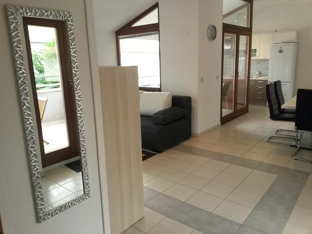 Apartmani Porat Malinska Ngoại thất bức ảnh