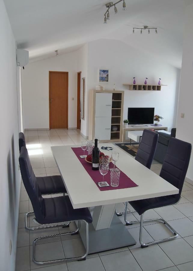 Apartmani Porat Malinska Ngoại thất bức ảnh
