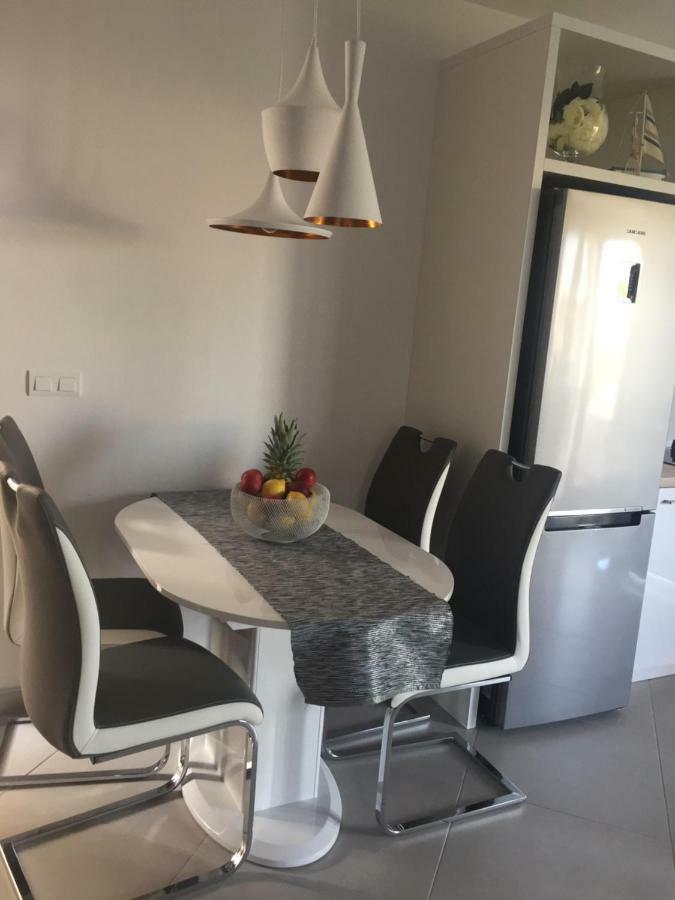 Apartmani Porat Malinska Ngoại thất bức ảnh