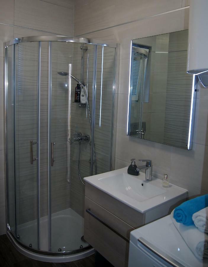 Apartmani Porat Malinska Ngoại thất bức ảnh