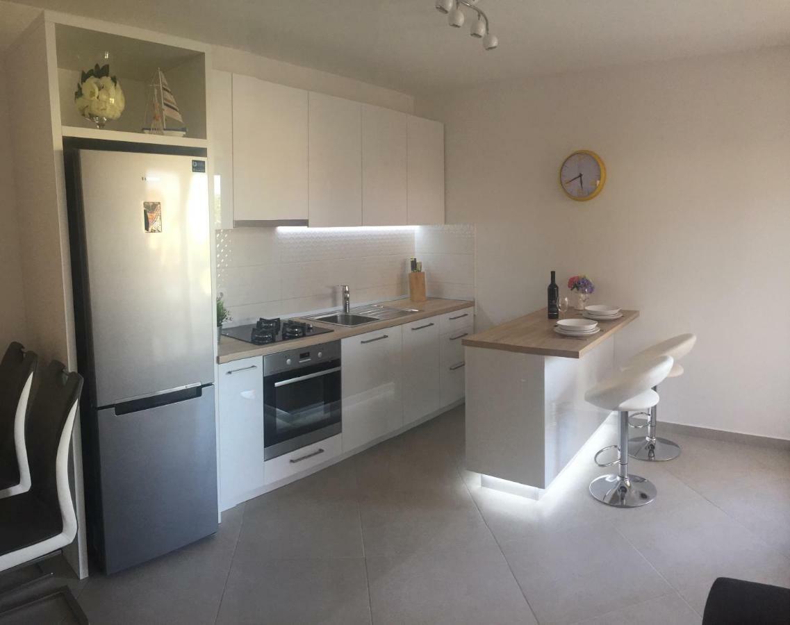 Apartmani Porat Malinska Ngoại thất bức ảnh